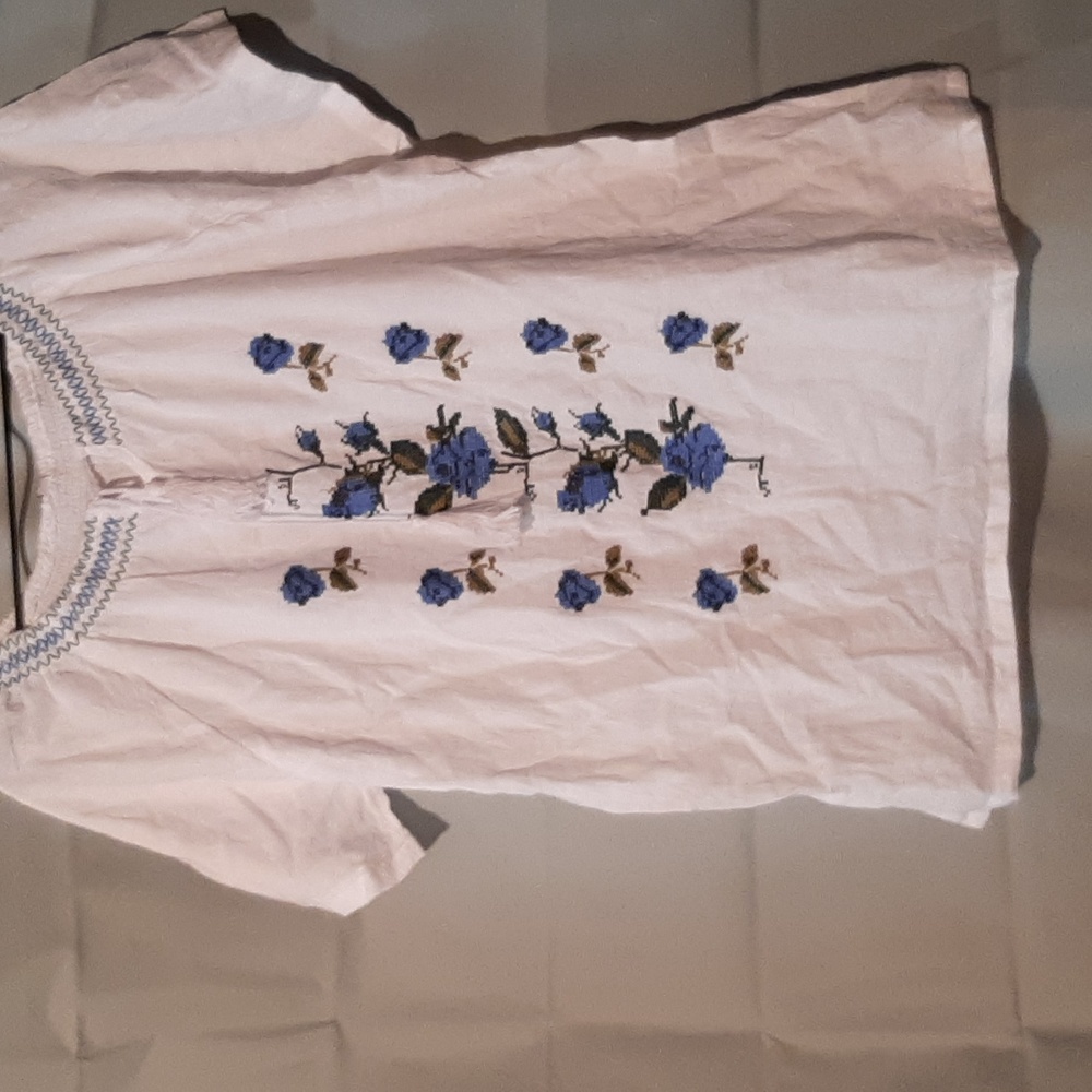WeiMei womens xl white embroidered top